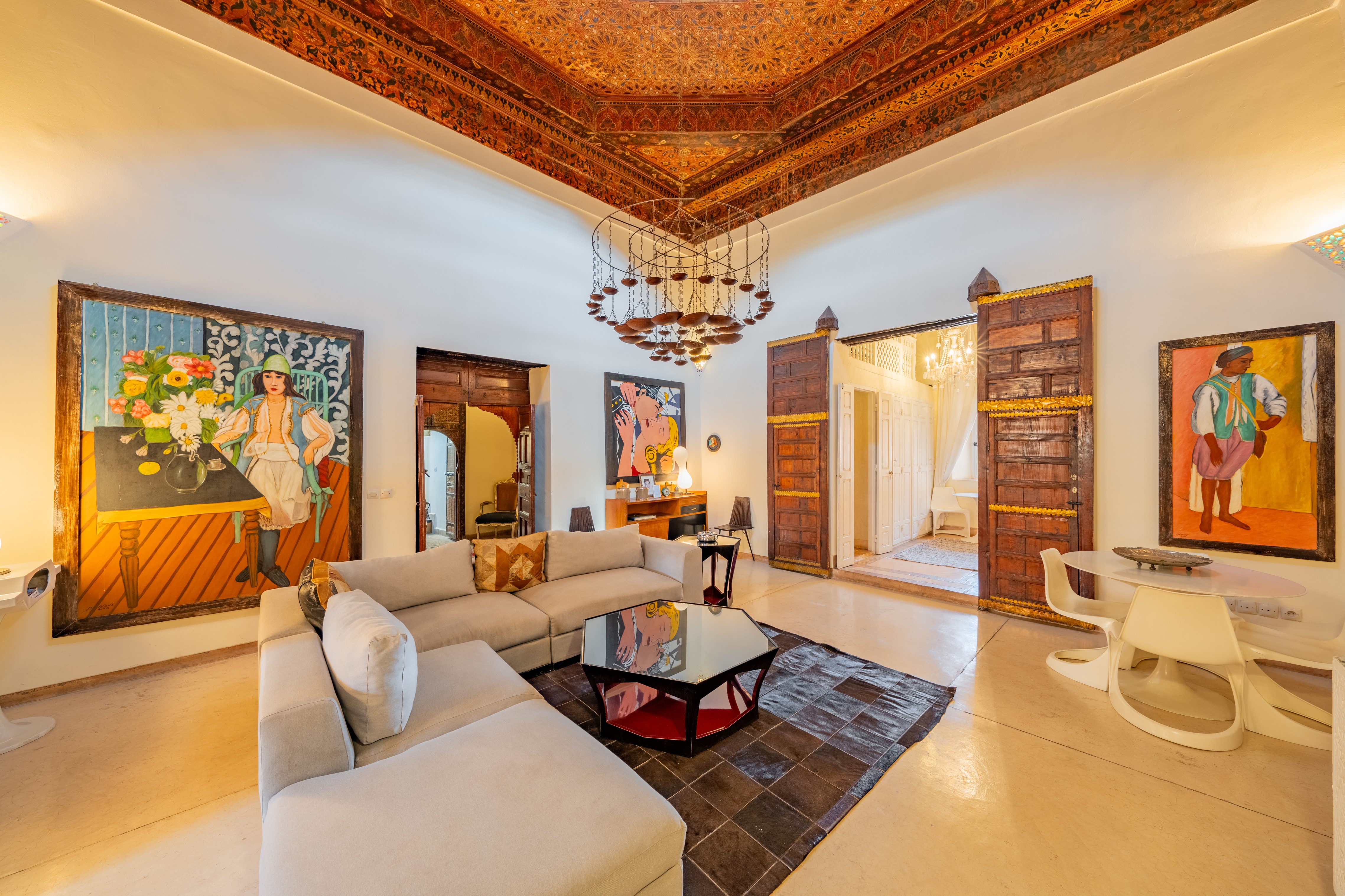 Riad de Marrakech vue de la piscine et cour intérieure